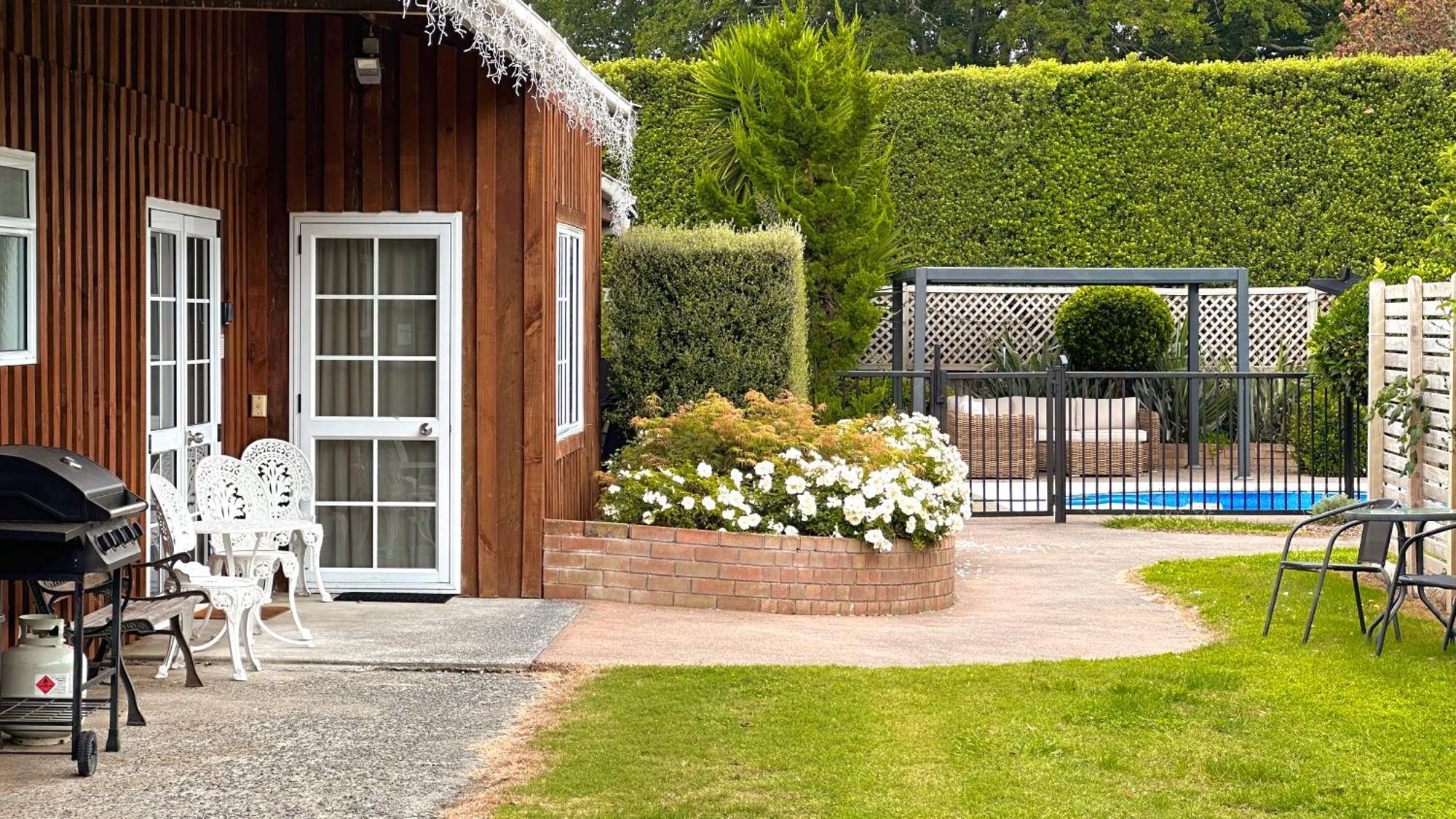 Rustling Oaks Nz Boho Pool House Ξενοδοχείο Cambridge Εξωτερικό φωτογραφία